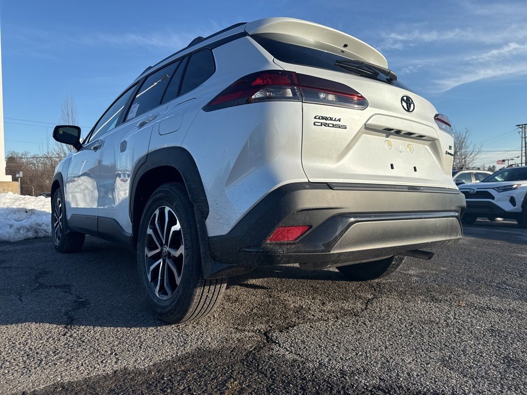 New 2026 Toyota Corolla Cross SE image 18