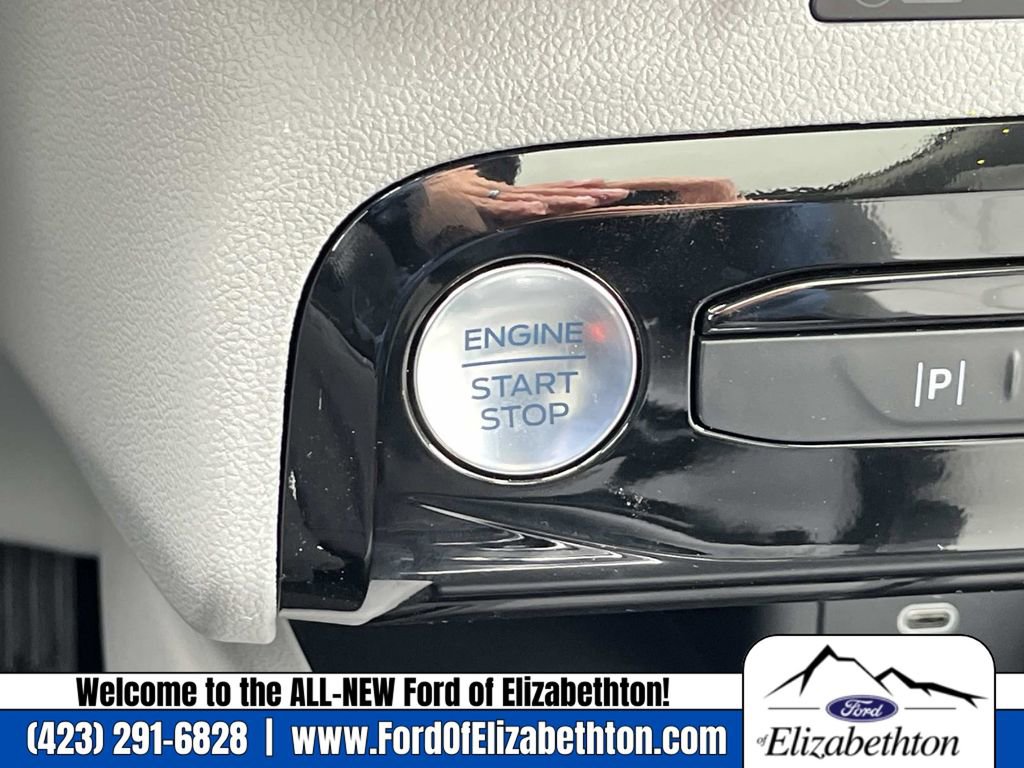 New 2026 Ford Escape Platinum w/ Premium Technology Package image 29