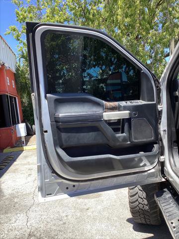 Used 2017 Ford F250 Lariat w/ Chrome Package image 16