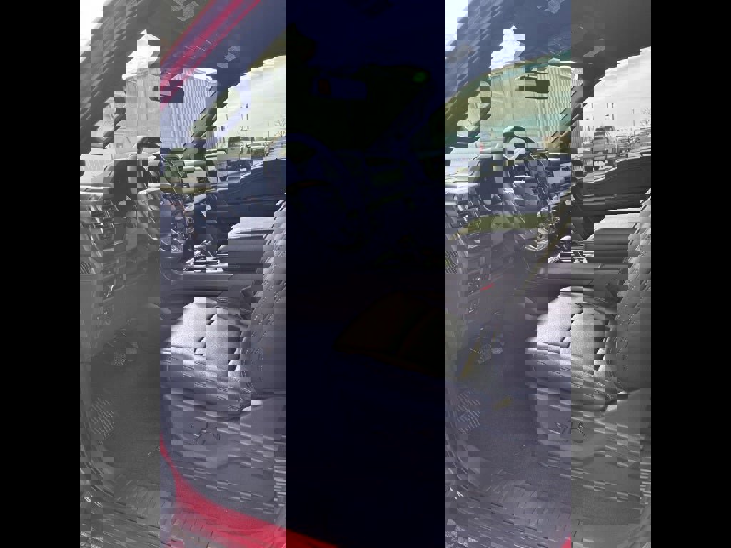 Used 2025 Ford F150 Lariat w/ Equipment Group 501A Mid image 14