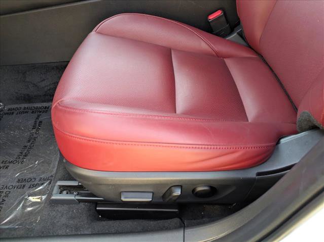 Used 2025 MAZDA MAZDA3 Hatchback w/Premium Plus Pkg image 10