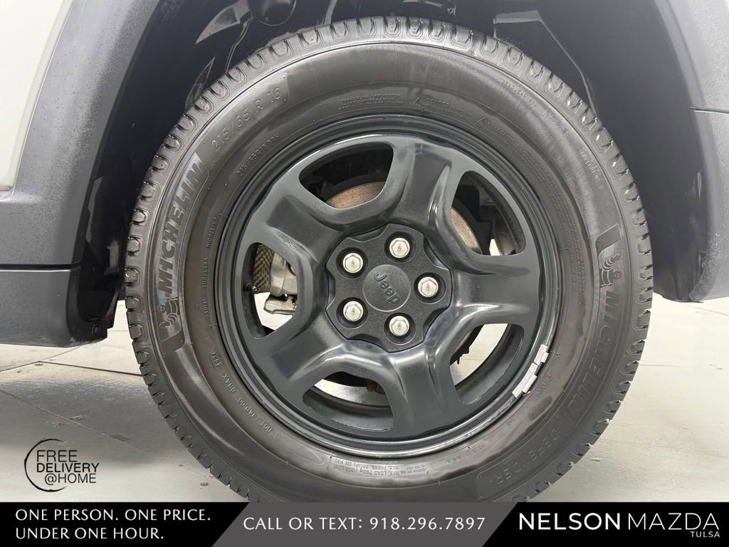Used 2019 Jeep Compass Sport w/ Cold Weather Group FWD image 13