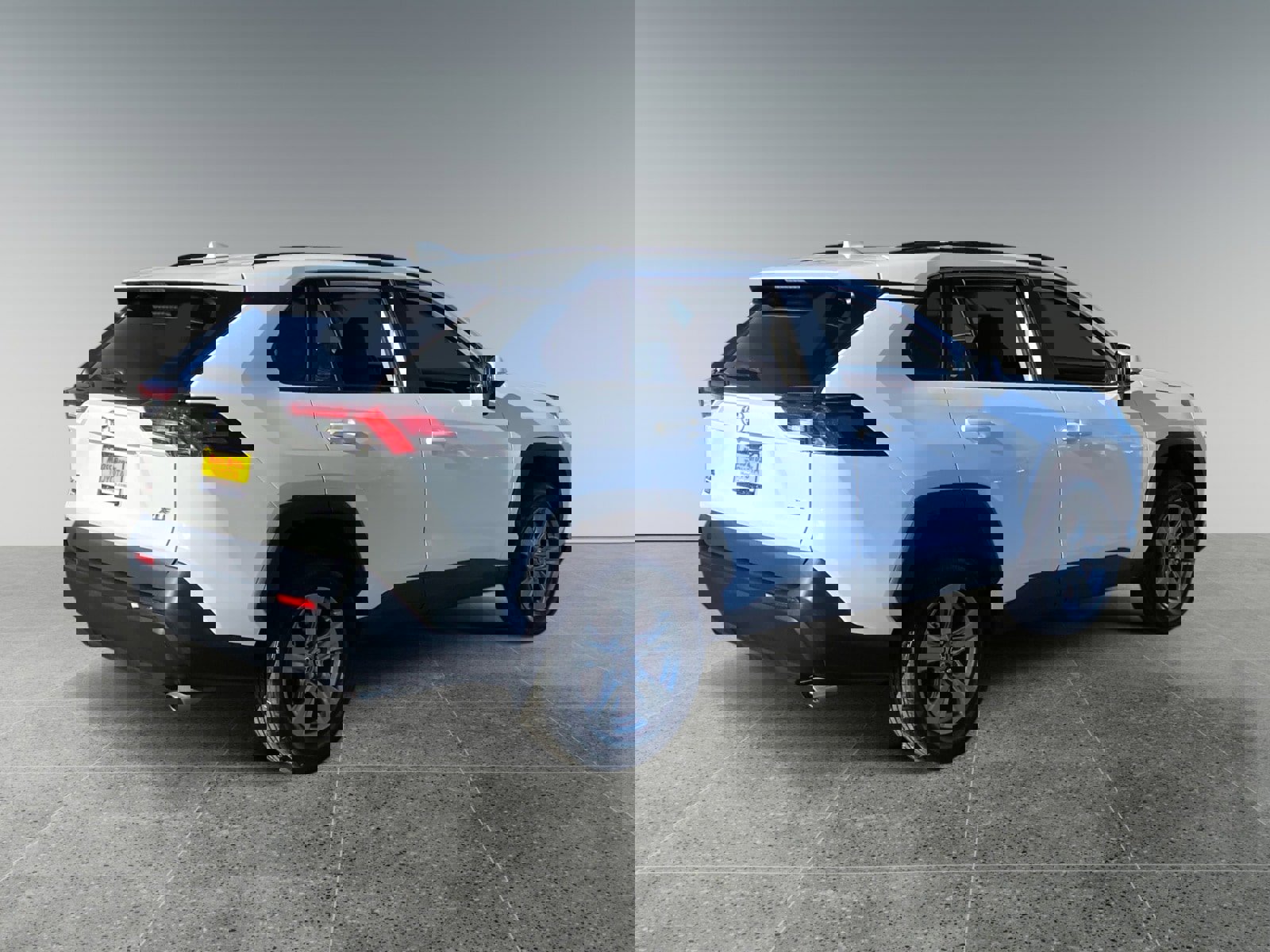 Used 2023 Toyota RAV4 XLE image 5