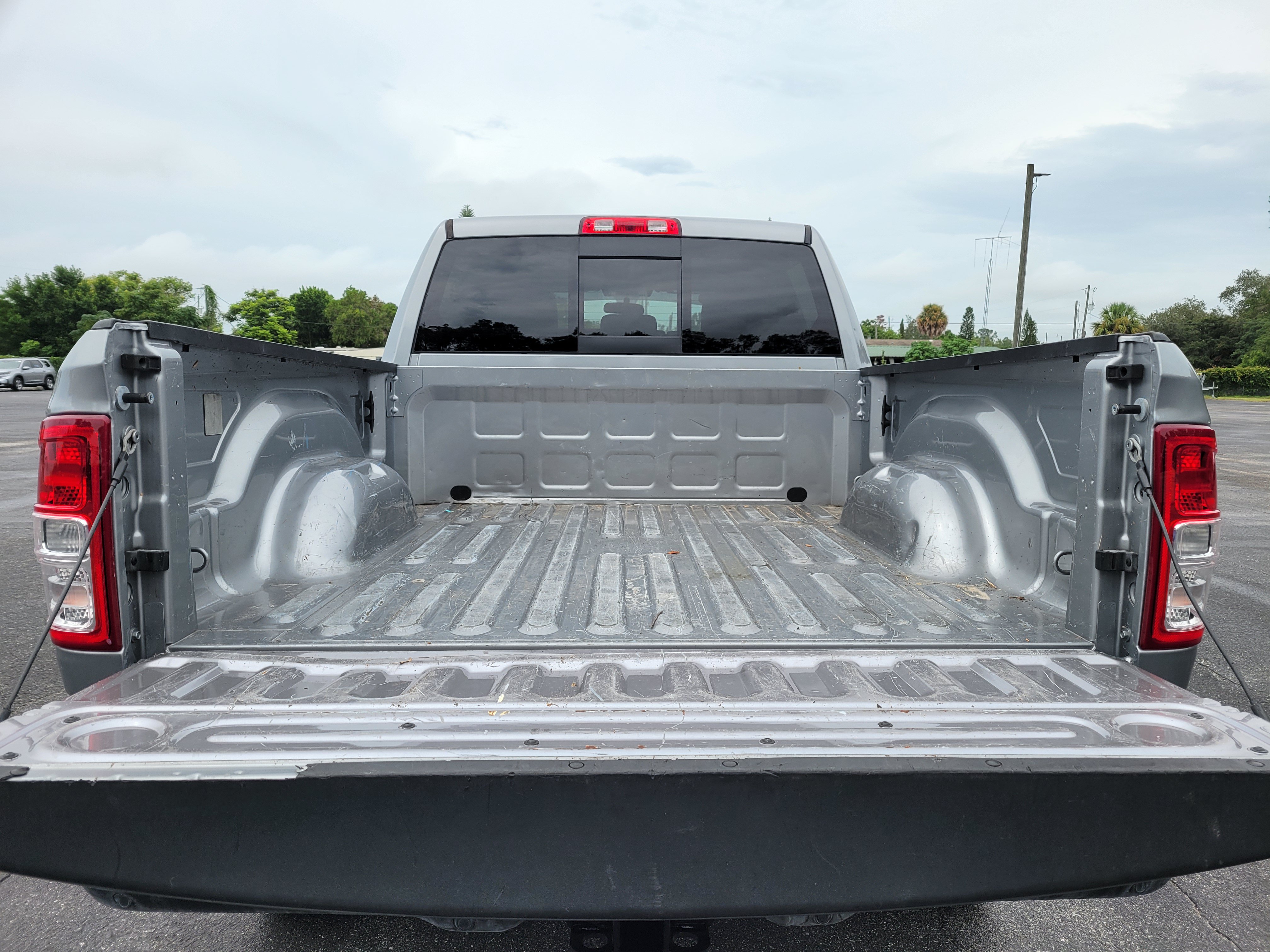 Used 2023 RAM 3500 Tradesman AWD/4WD image 8
