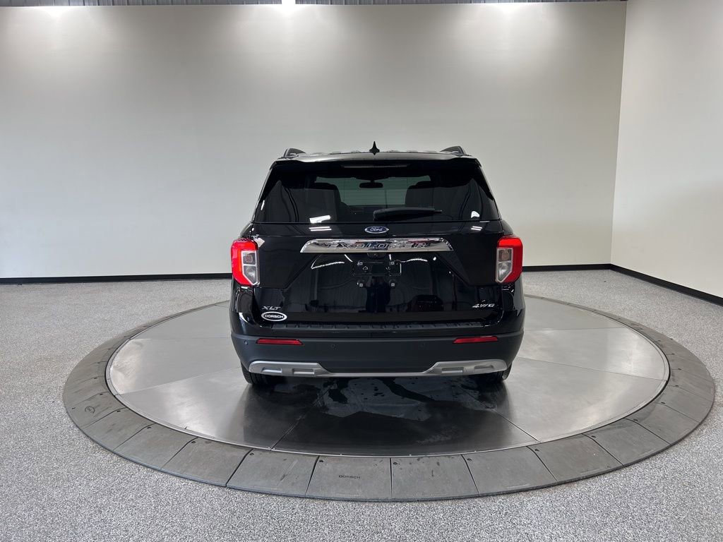 Used 2023 Ford Explorer XLT w/ Equipment Group 202A image 6