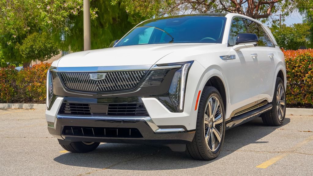 New 2025 Cadillac Escalade IQ Luxury 2 image 2