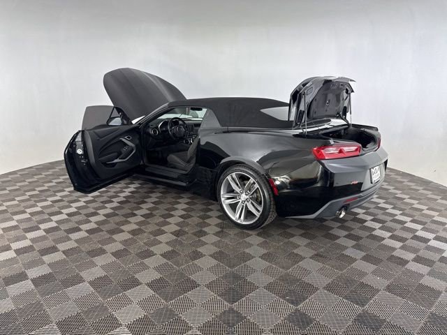 Used 2018 Chevrolet Camaro LT w/ RS Package image 18