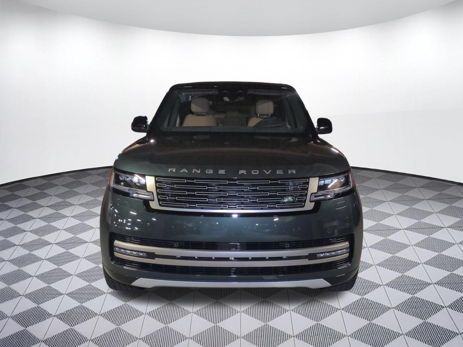 New 2026 Land Rover Range Rover Long Wheelbase SE AWD/4WD image 8