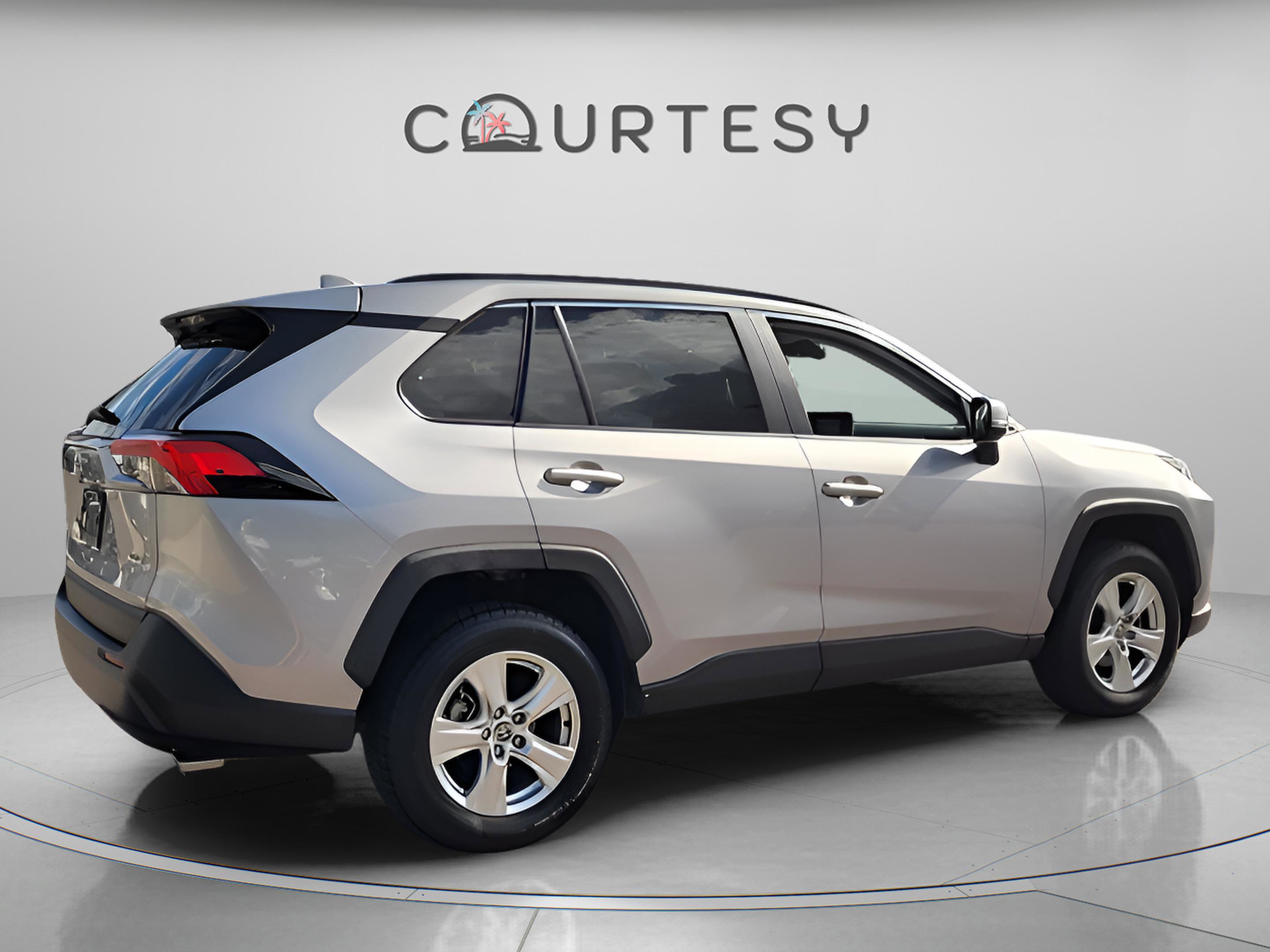 Certified 2021 Toyota RAV4 XLE image 5