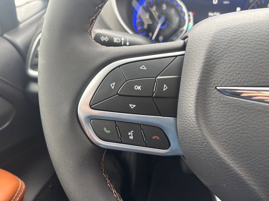 New 2026 Chrysler Pacifica Pinnacle image 13