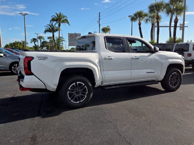 Used 2024 Toyota Tacoma TRD Sport AWD/4WD image 8
