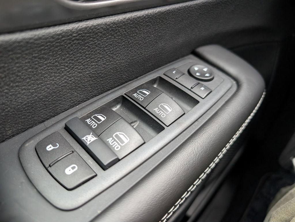 New 2026 Chrysler Pacifica Select w/ S Appearance Package image 36