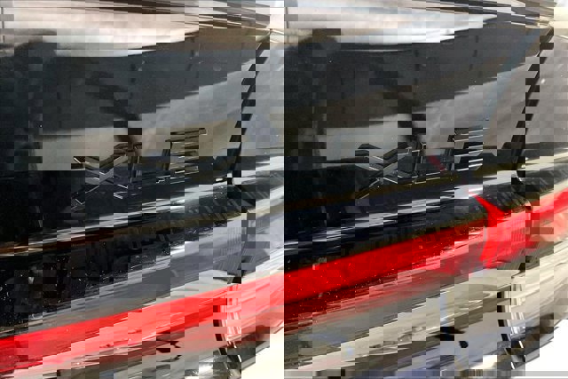 Used 2025 Toyota Prius XLE image 9