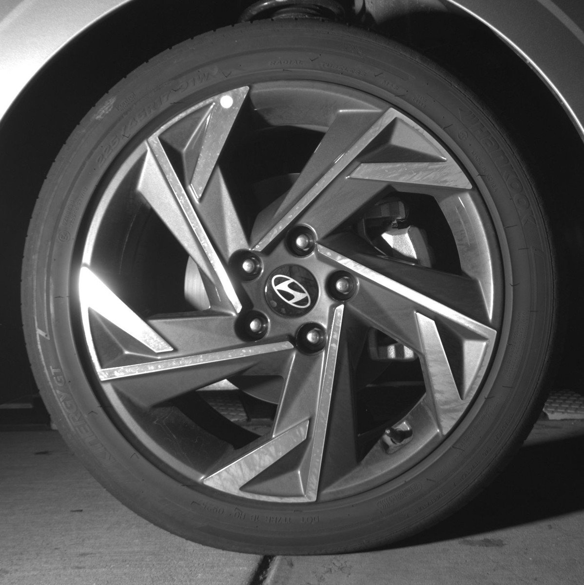 Used 2025 Hyundai Elantra Limited image 13