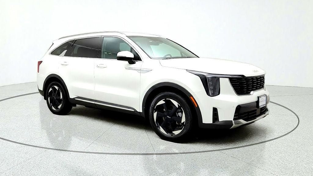 Used 2025 Kia Sorento EX AWD/4WD image 3