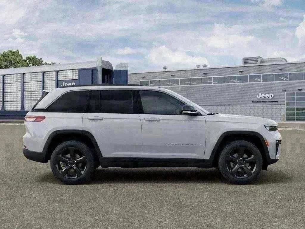 Certified 2026 Jeep Grand Cherokee Limited w/ Limited Altitude Package AWD/4WD image 66