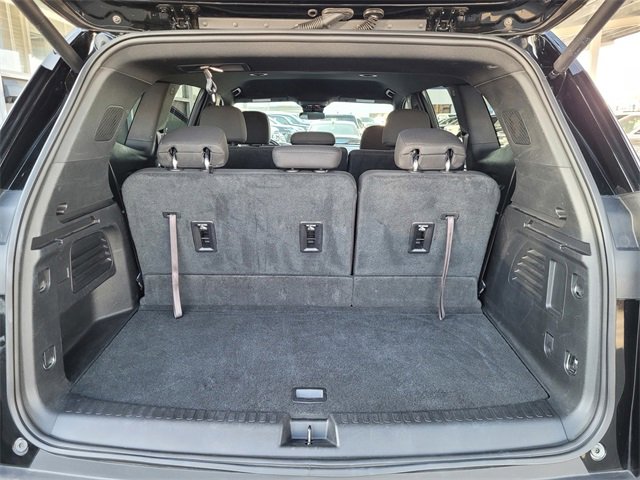 Used 2025 GMC Acadia Elevation image 8