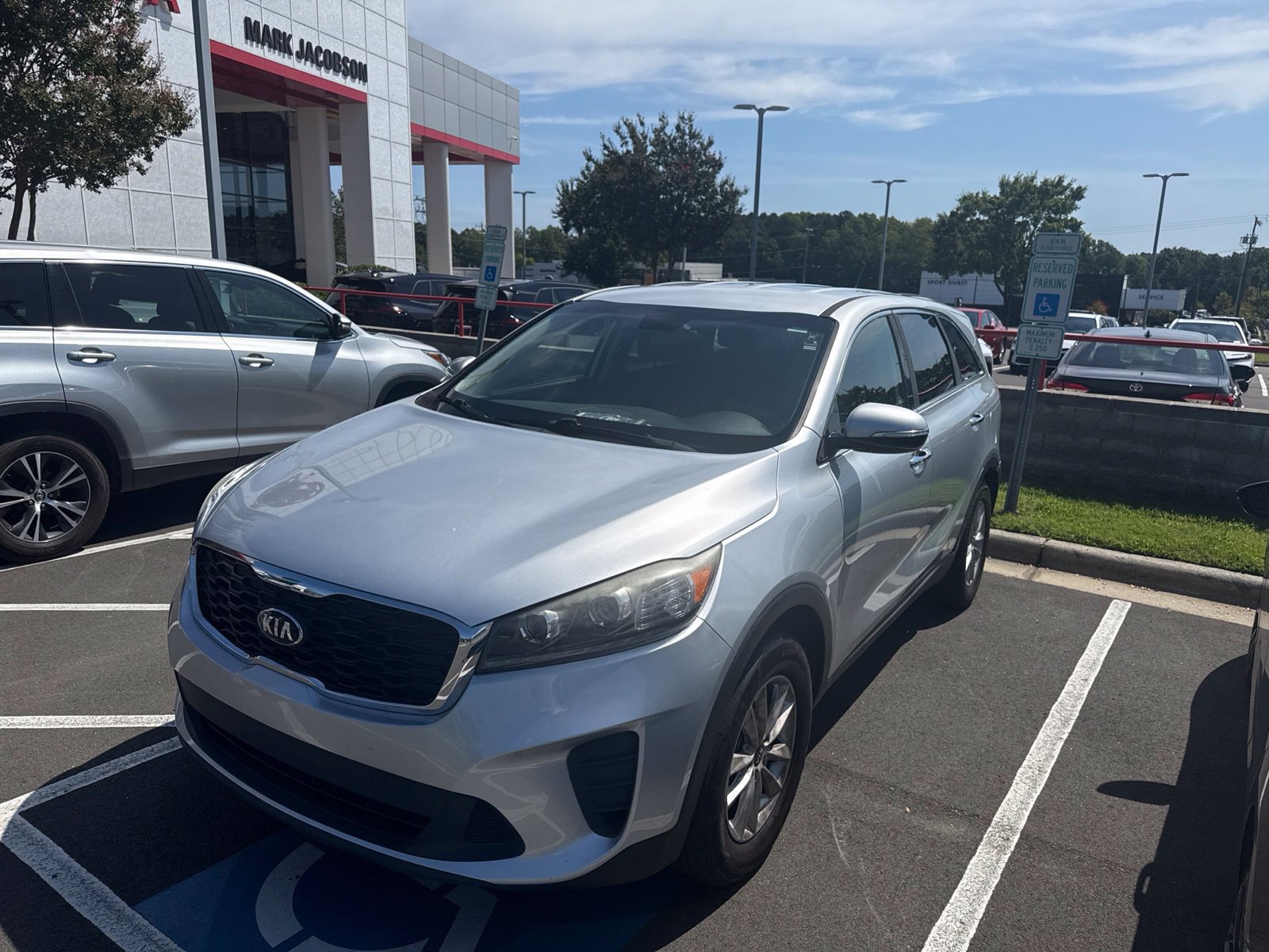 Used 2019 Kia Sorento L FWD image 11