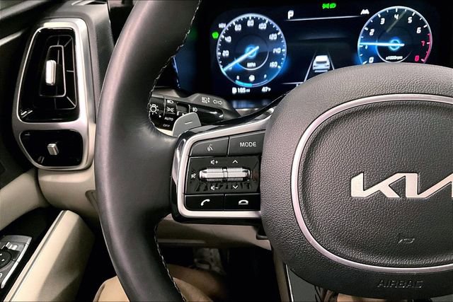 Used 2023 Kia Sorento SX Prestige image 25