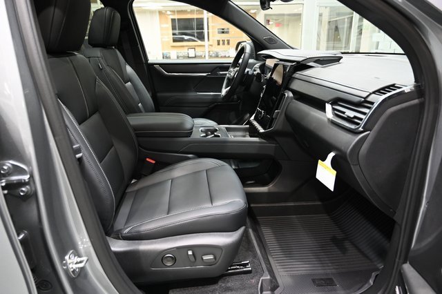 New 2026 GMC Acadia Elevation w/ Black Edition image 10