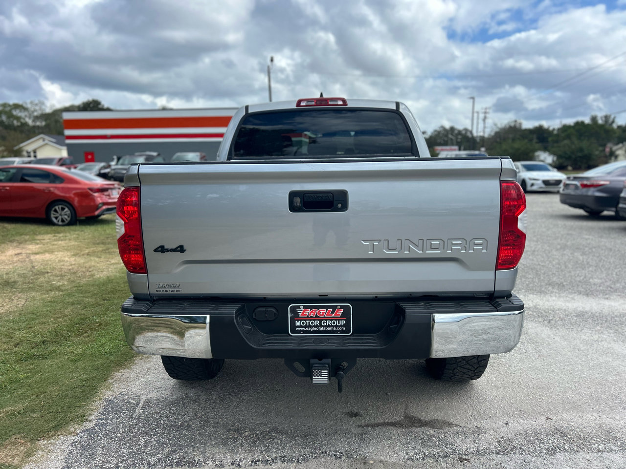 Used 2021 Toyota Tundra SR5 w/ SR5 Leather Package image 4