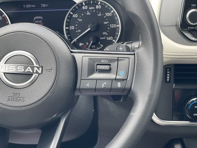 Certified 2023 Nissan Rogue SV image 25