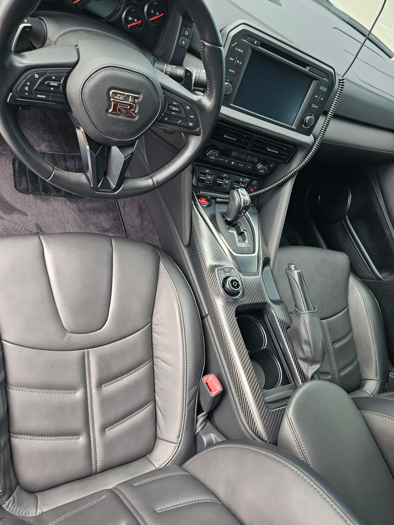 Used 2021 Nissan GT-R Premium AWD/4WD image 9