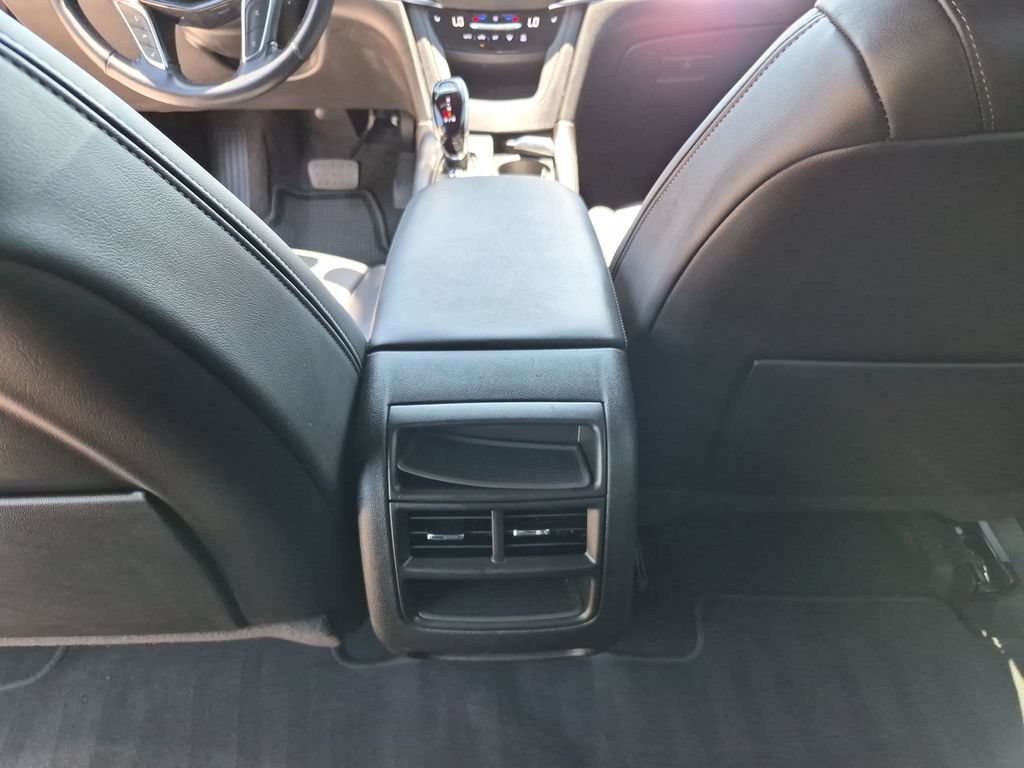 Used 2023 Cadillac XT5 Premium Luxury w/ Technology Package AWD/4WD image 31