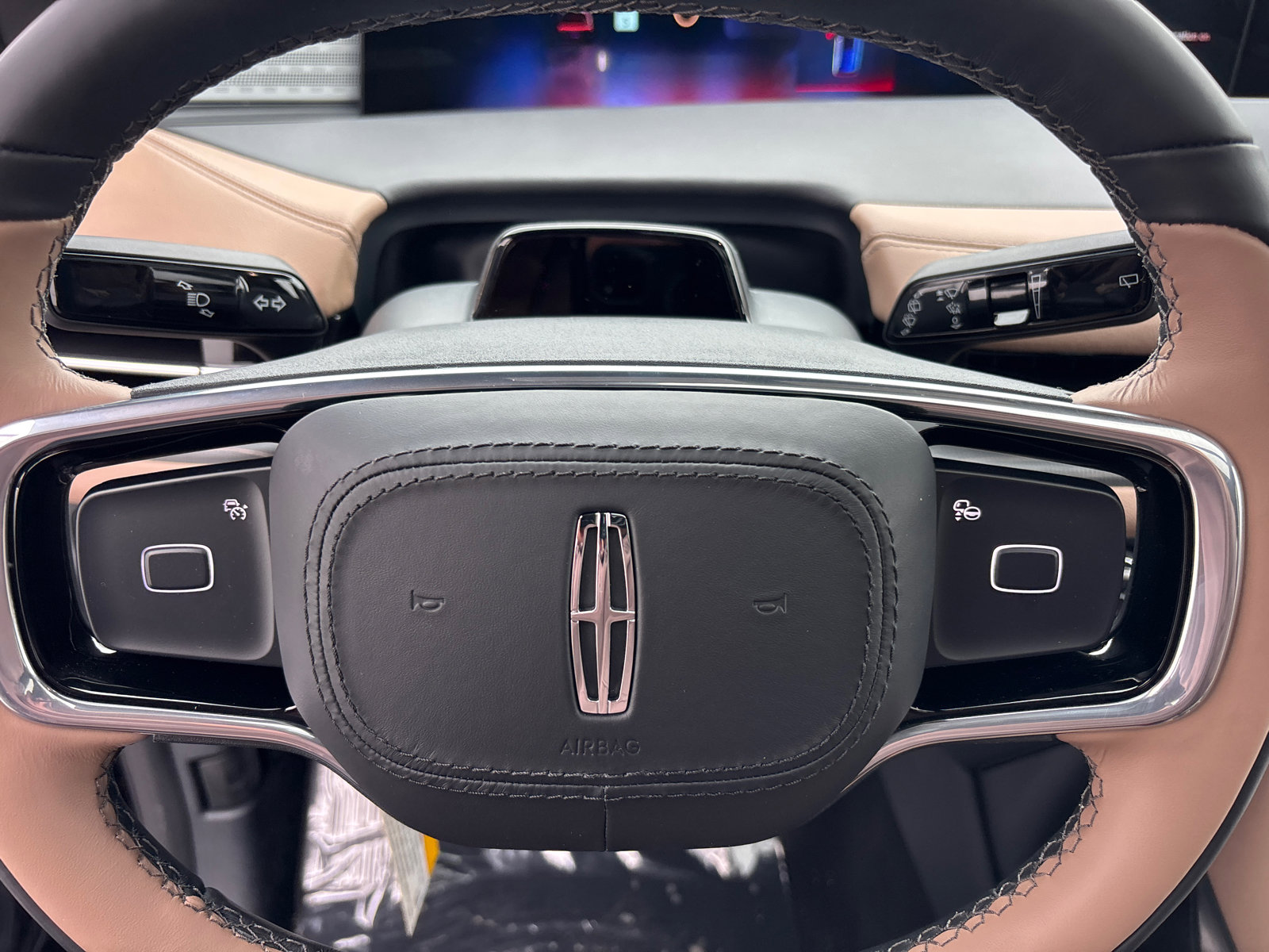 New 2026 Lincoln Navigator L Black Label AWD/4WD image 15