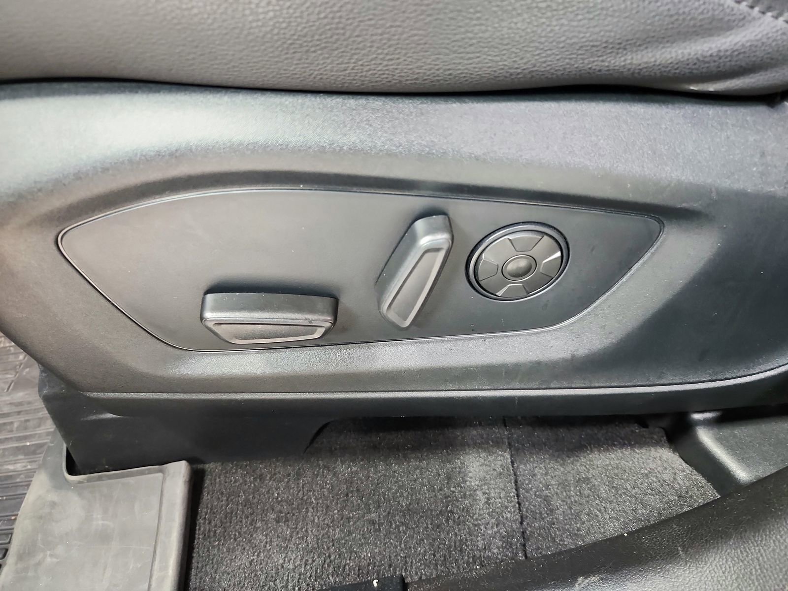 Used 2023 Ford Explorer ST w/ Equipment Group 401A image 20