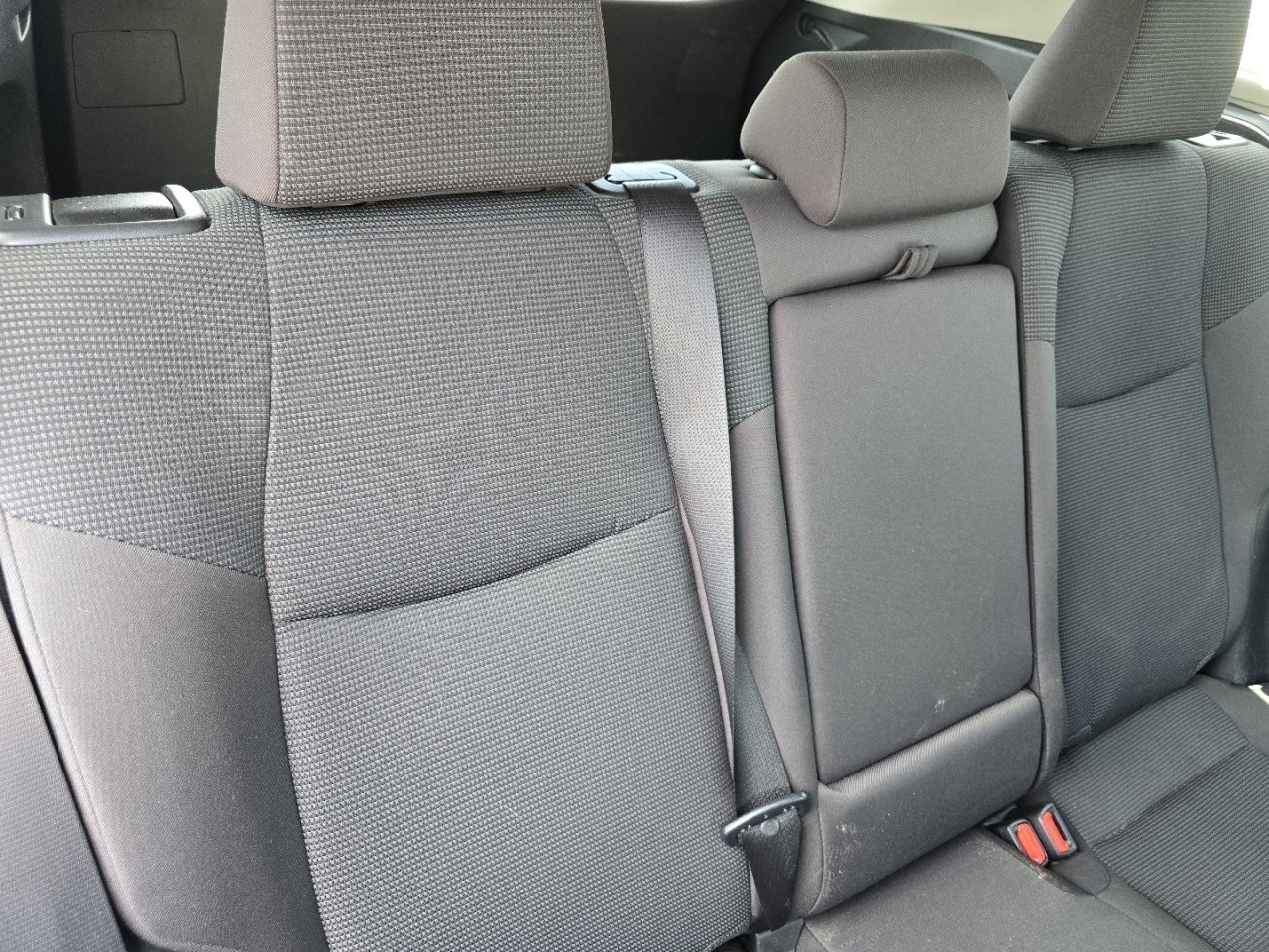 Used 2023 Toyota RAV4 LE AWD/4WD image 19