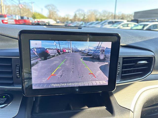 Used 2020 Ford Explorer XLT w/ Equipment Group 202A image 14