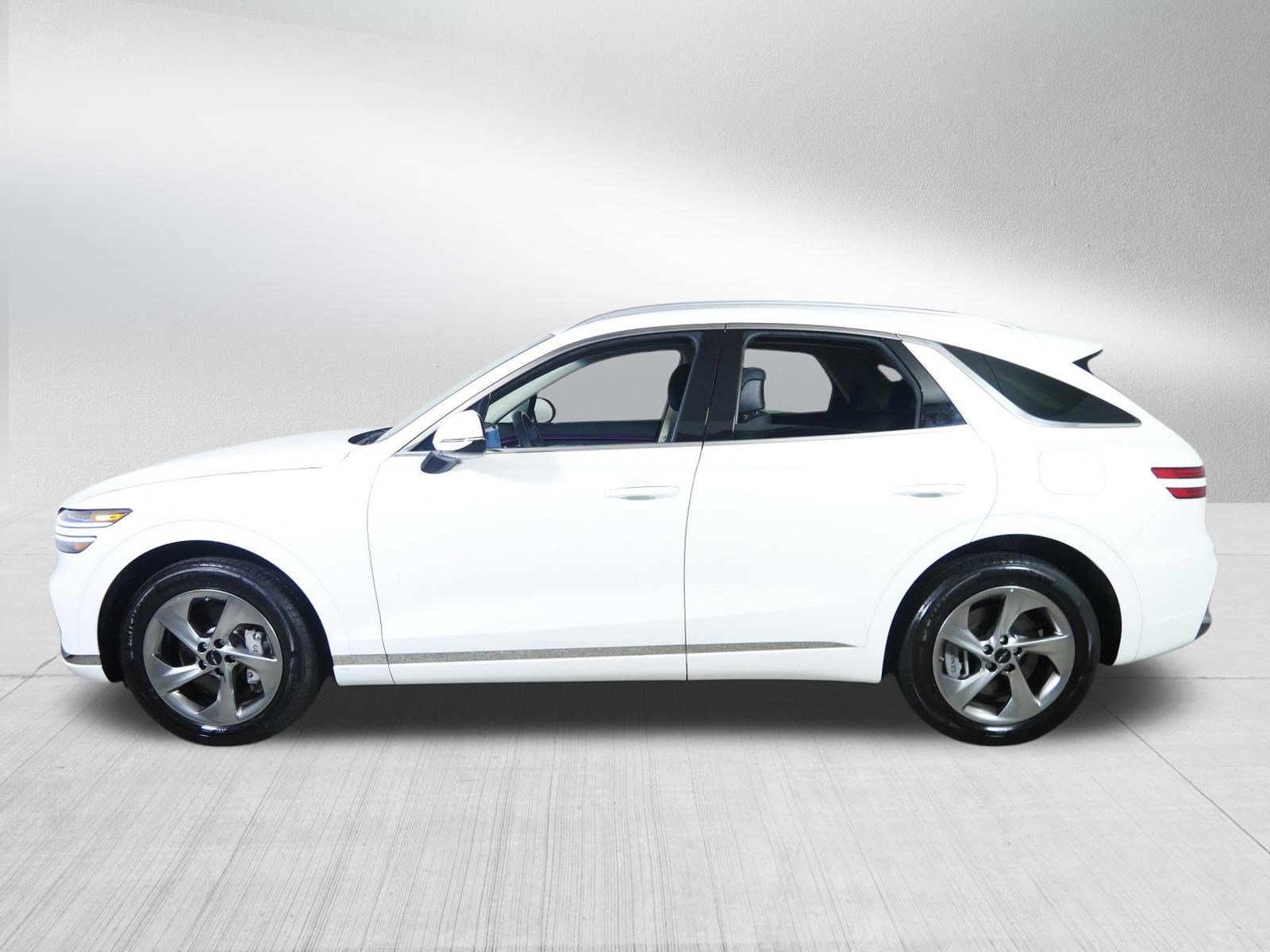 Certified 2026 Genesis GV70 2.5T Select AWD/4WD image 4