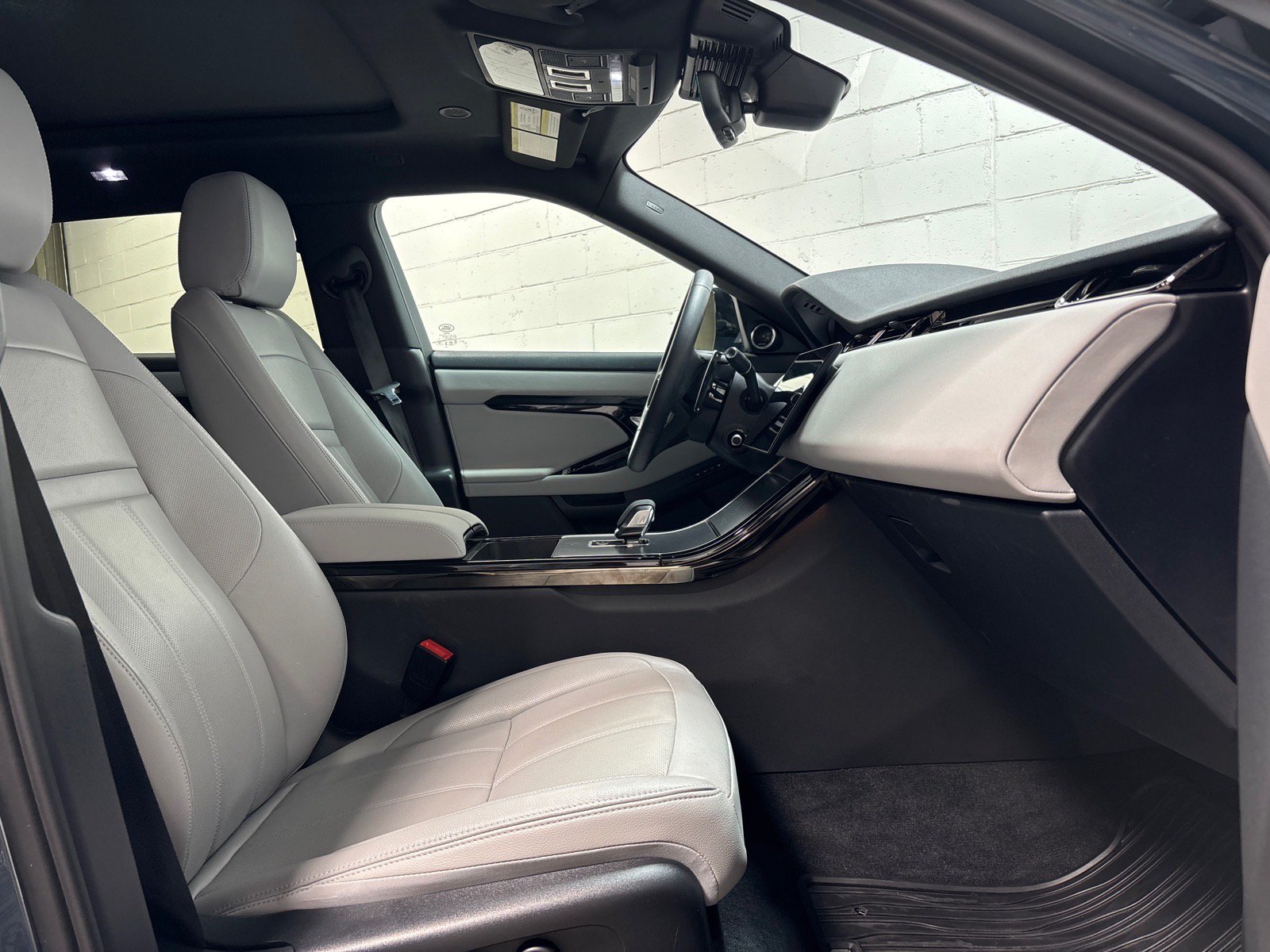 New 2026 Land Rover Range Rover Evoque S AWD/4WD image 32