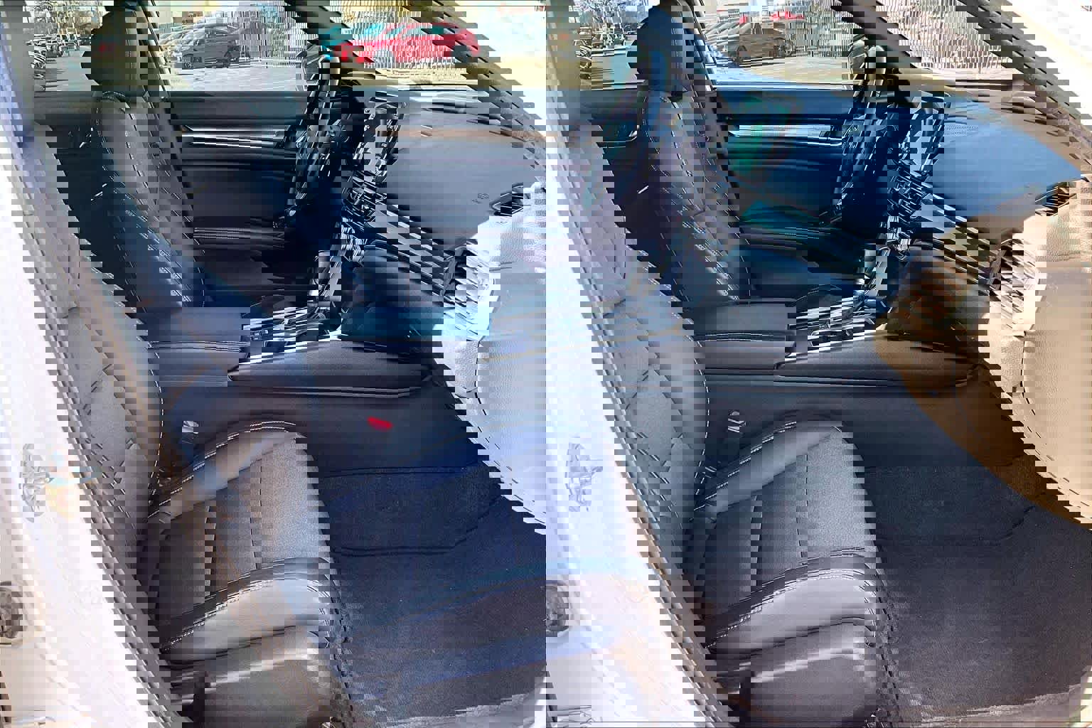 Used 2018 Honda Accord Sport image 8