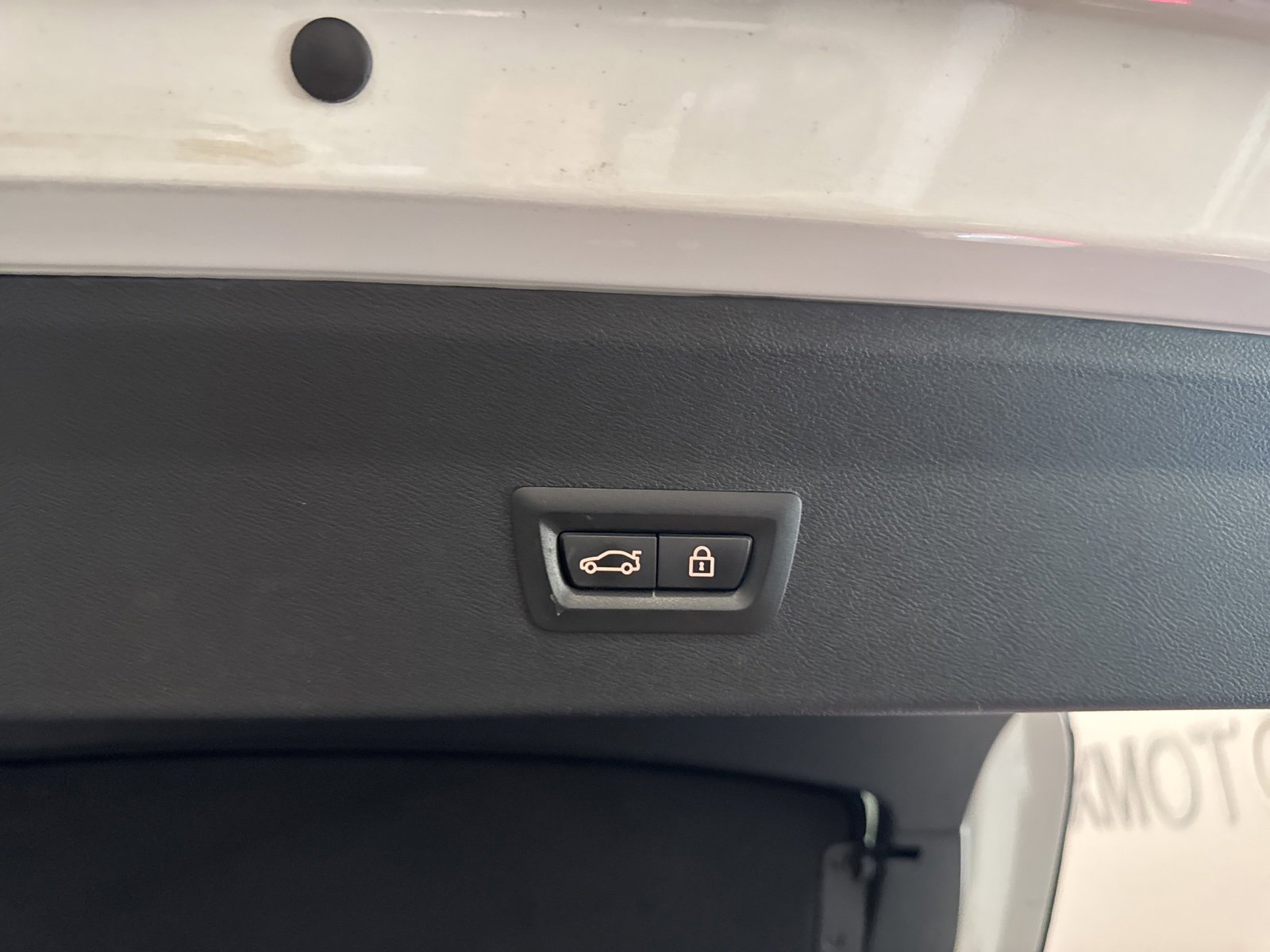 Used 2023 BMW X4 xDrive30i w/ Premium Package image 22