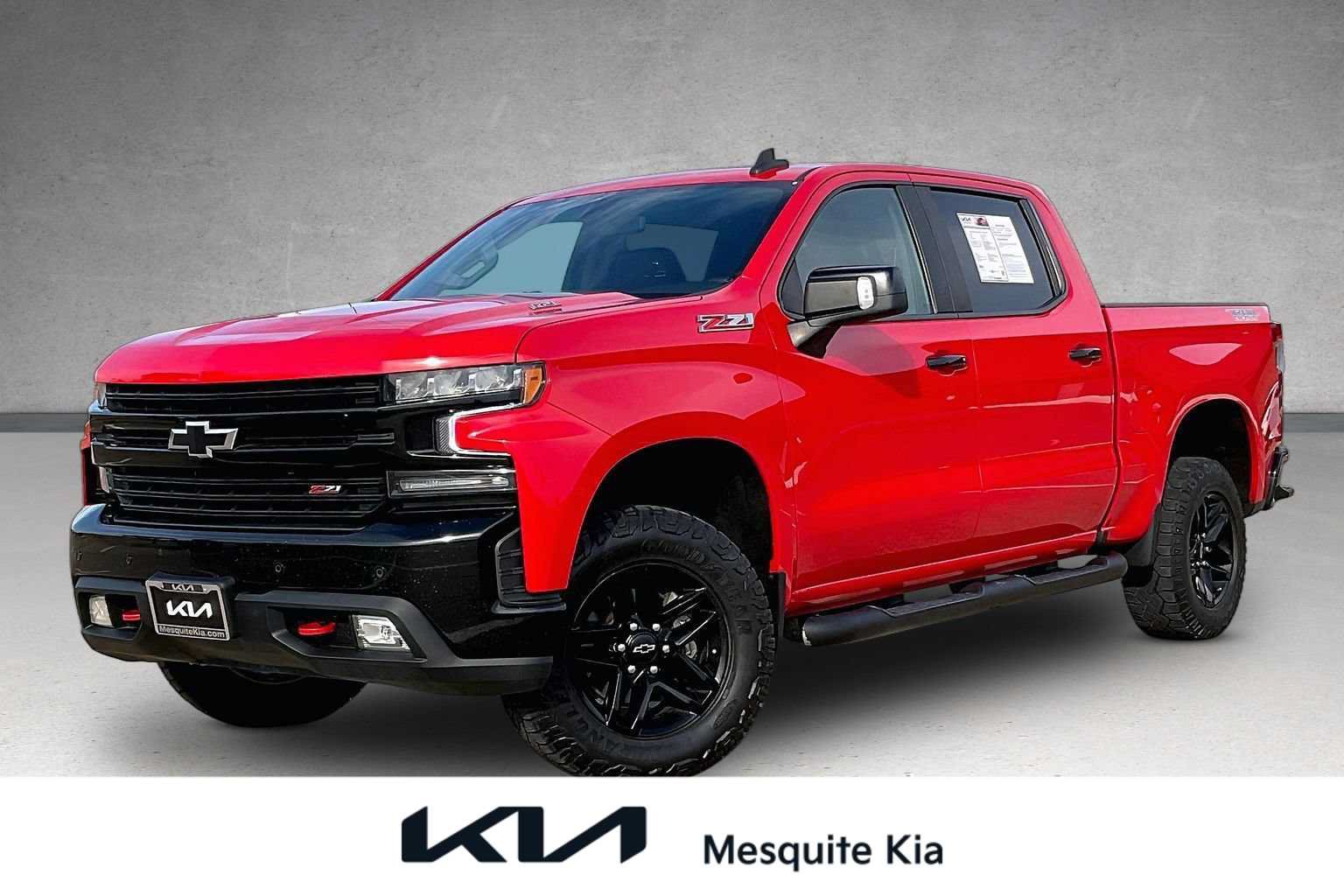 Used 2021 Chevrolet Silverado 1500 LT Trail Boss w/ Convenience Package II AWD/4WD image 1