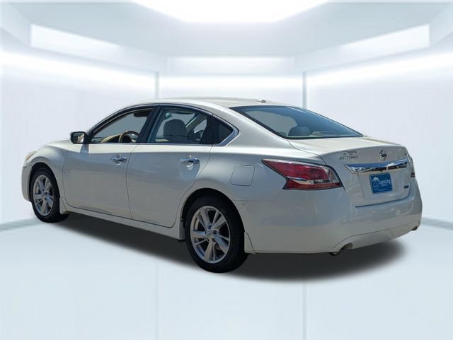 Used 2014 Nissan Altima 2.5 SV FWD image 3