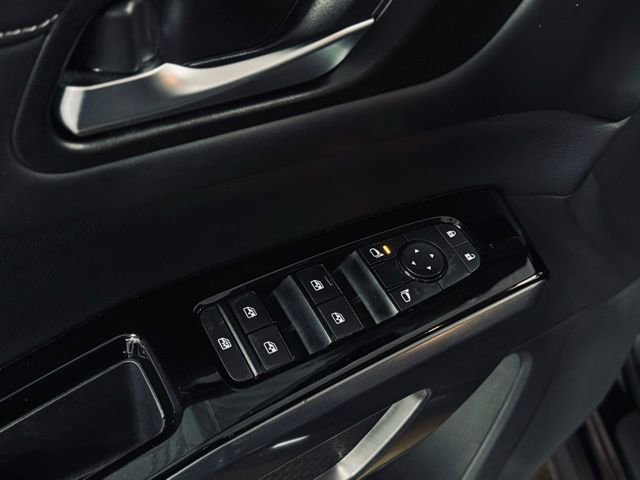 Used 2023 Nissan Pathfinder SL image 14