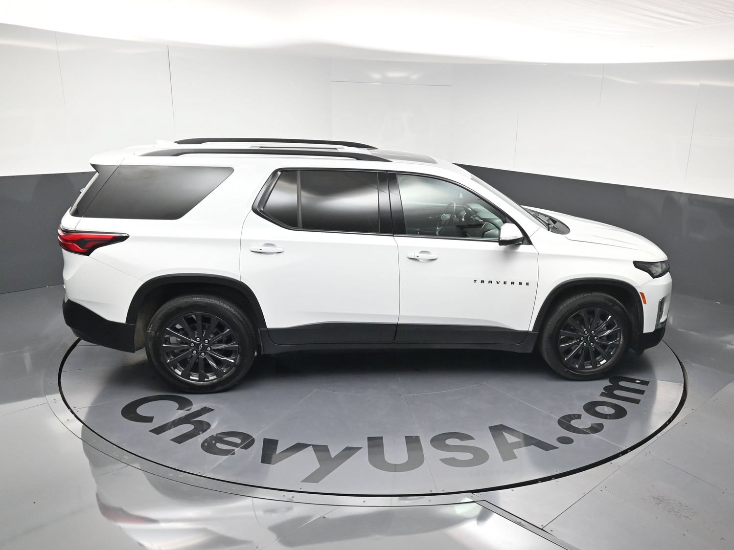 Used 2023 Chevrolet Traverse RS AWD/4WD image 34