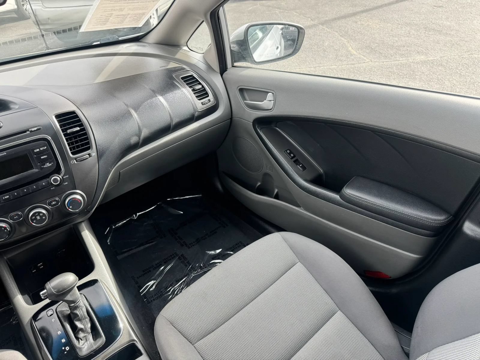Used 2017 Kia Forte LX FWD image 24