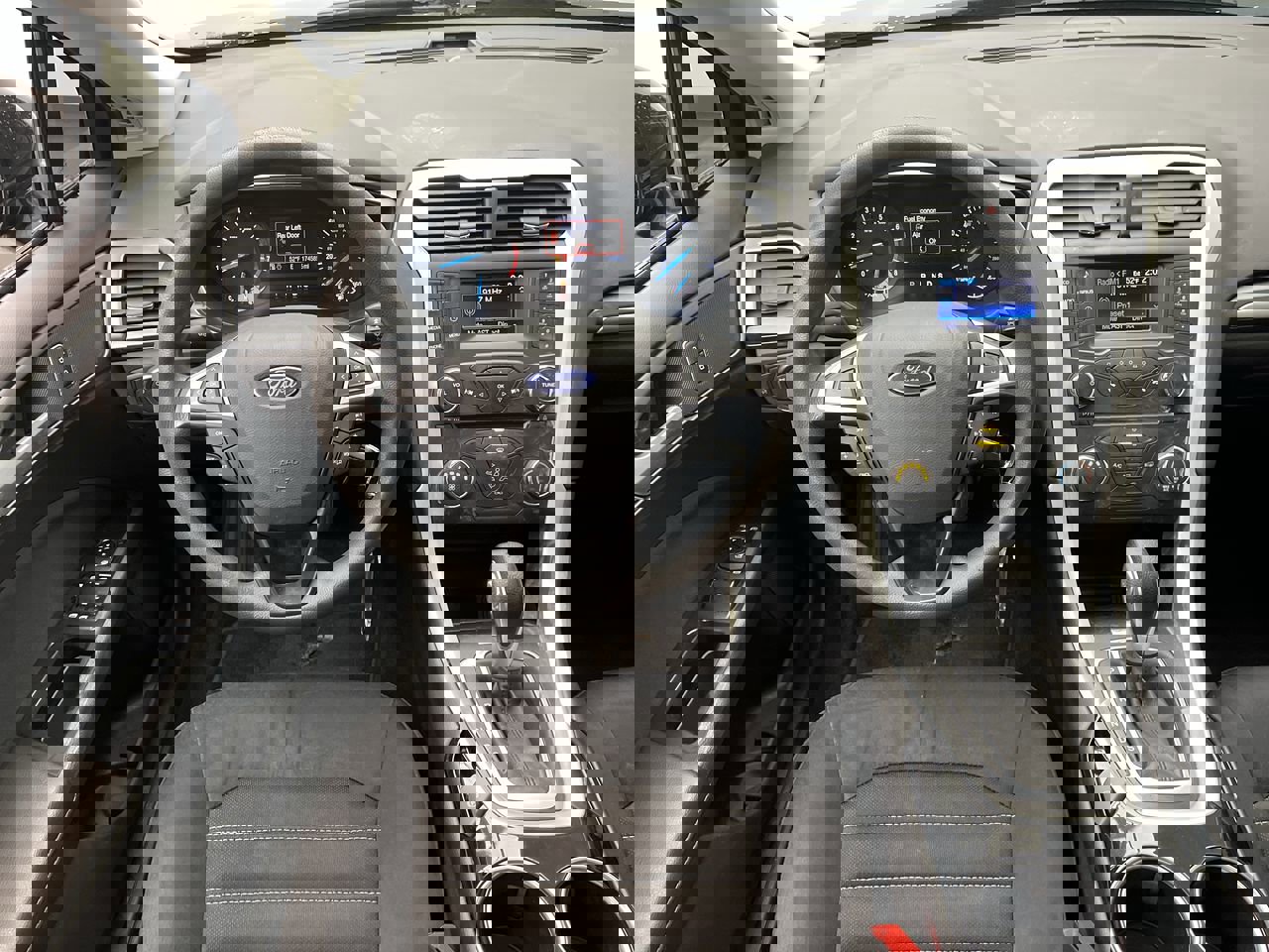 Used 2013 Ford Fusion SE image 13