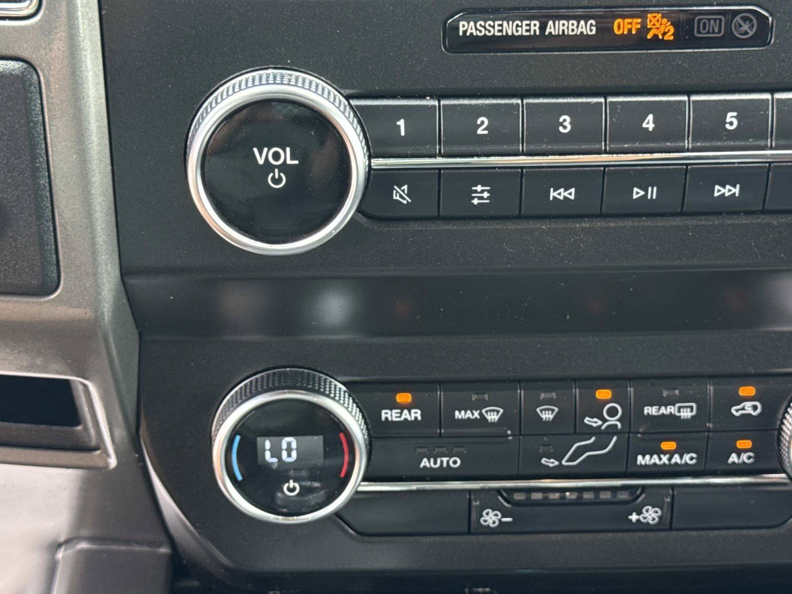 Used 2020 Ford Expedition XLT AWD/4WD image 28