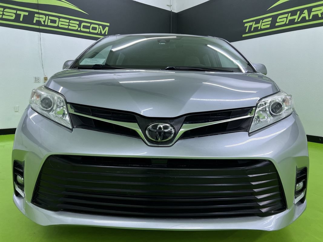 Used 2018 Toyota Sienna LE FWD image 3