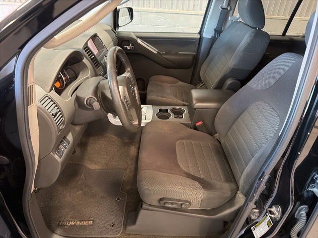 Used 2011 Nissan Pathfinder SV w/ Protection Pkg image 18