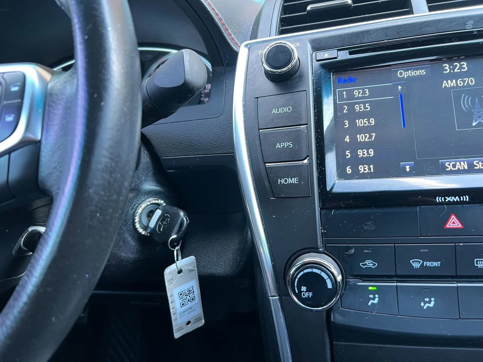 Used 2017 Toyota Camry SE FWD image 18