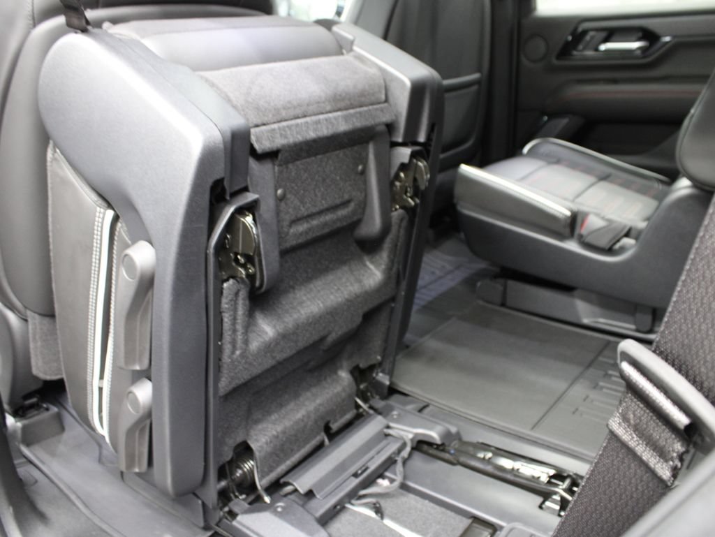 Used 2026 GMC Yukon AT4 Ultimate w/ LPO, Floor Liner Package AWD/4WD image 75