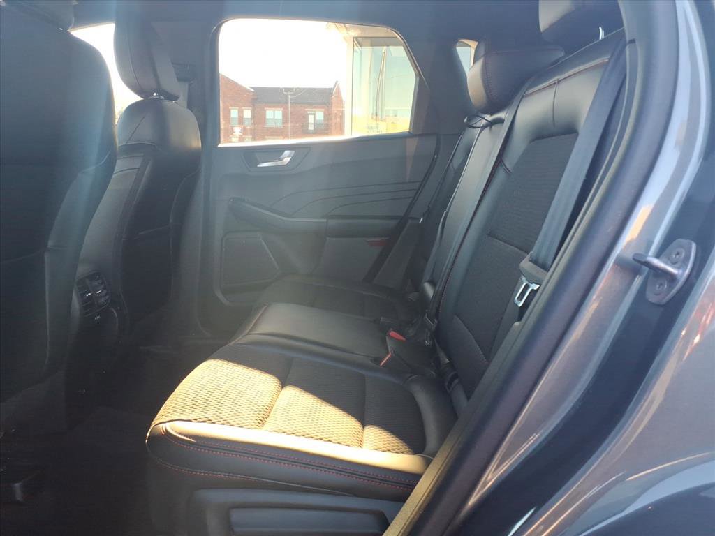 Certified 2023 Ford Escape ST-Line w/ Tech Pack #1 image 9