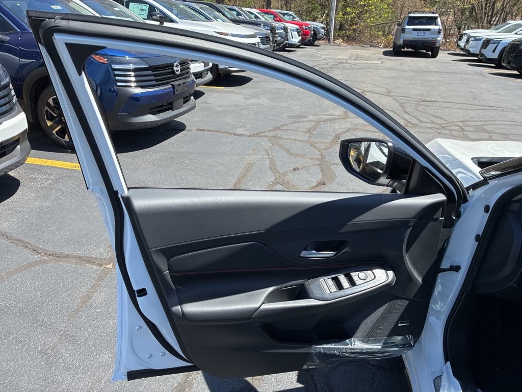 New 2026 Nissan Sentra SR w/ SR Premium Package FWD image 18