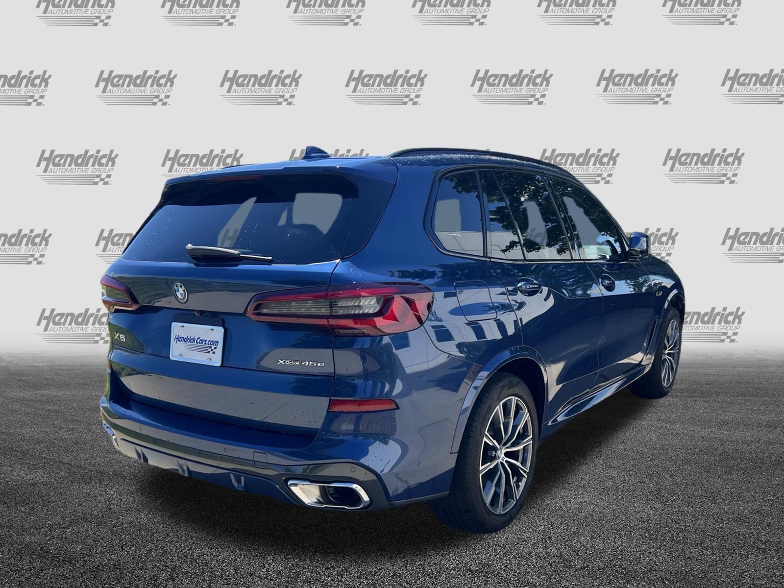 Used 2023 BMW X5 xDrive45e w/ Executive Package AWD/4WD image 11